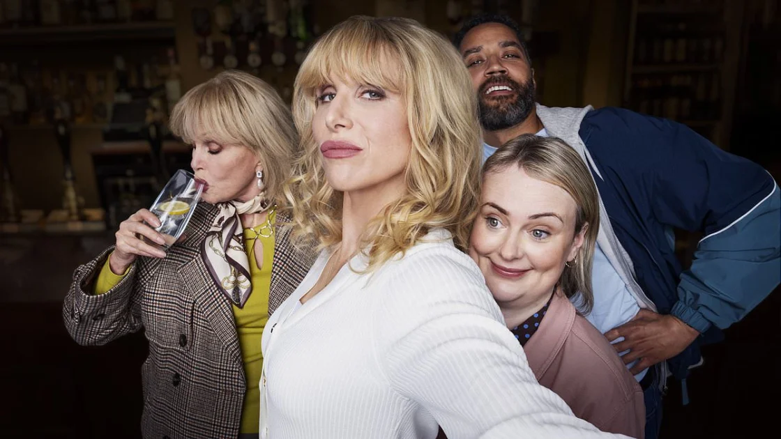Motherland Spin-off: Serial Komedi Tajam ala Inggris yang Cocok untuk Gamer Santai Weekend
