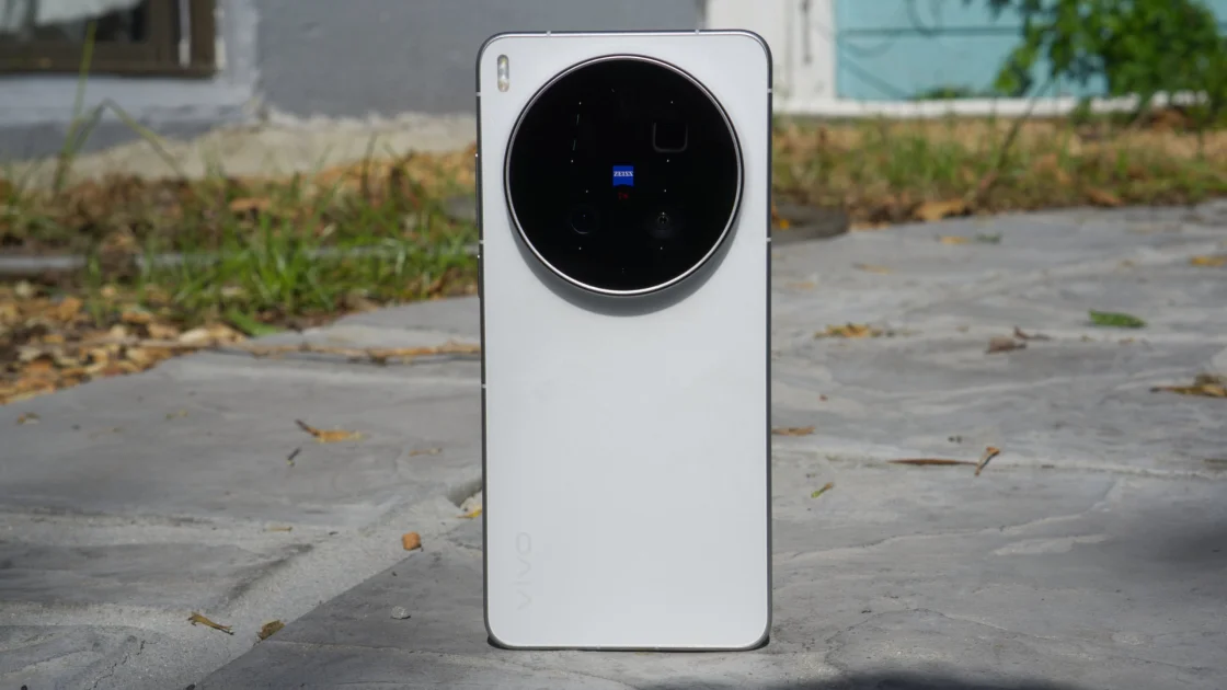 vivo X300 Ultra: Kamera Terbaik Tahun Ini dengan Spek Flagship Lengkap untuk Gamer